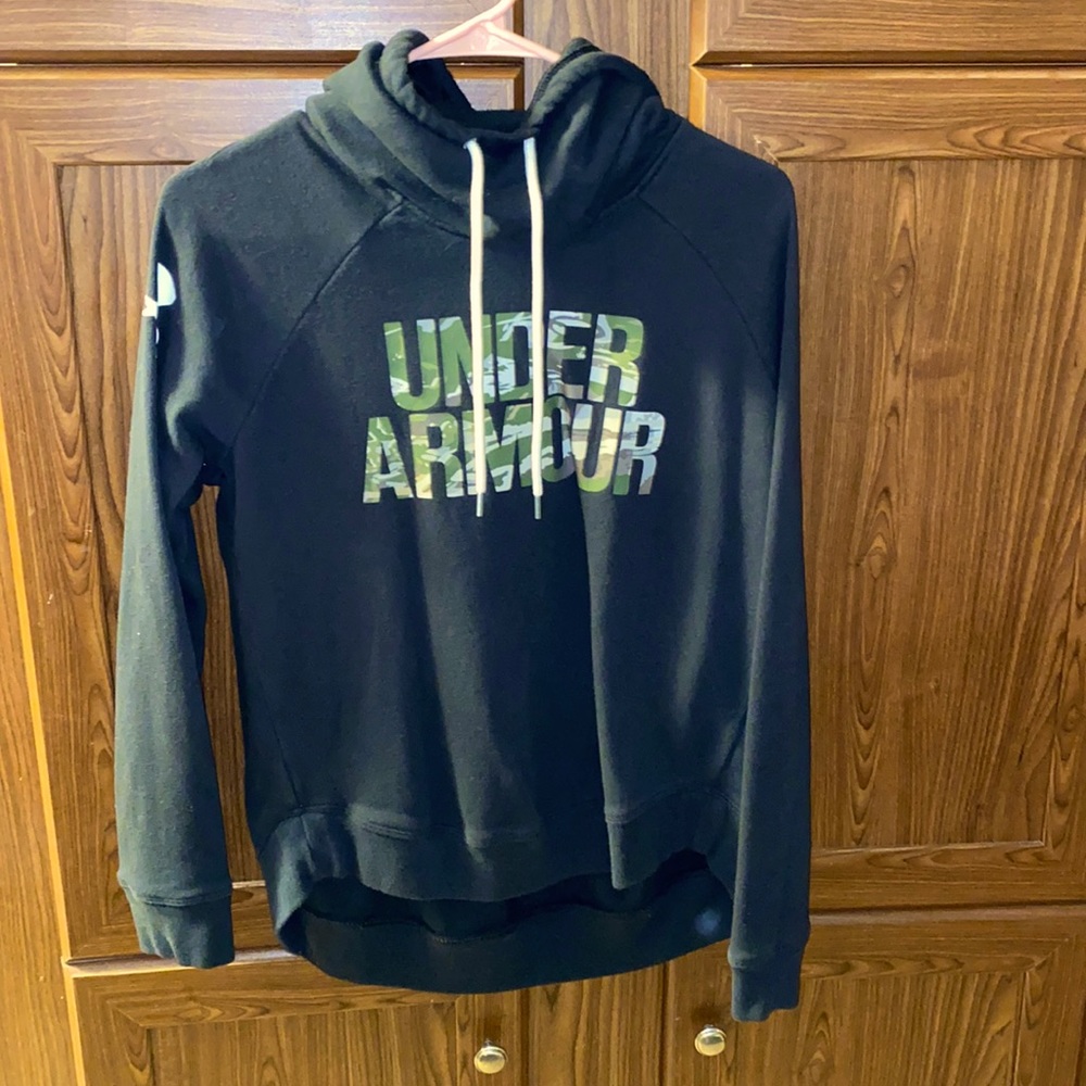 Camo Under Armour hoodie
